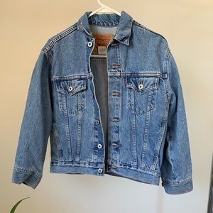 Vintage Levi’s Medium Wash Denim Trucker Jacket